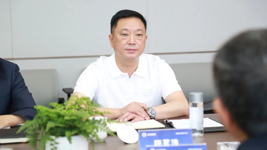 四川省建筑業(yè)協(xié)會蒞臨公司調研交流